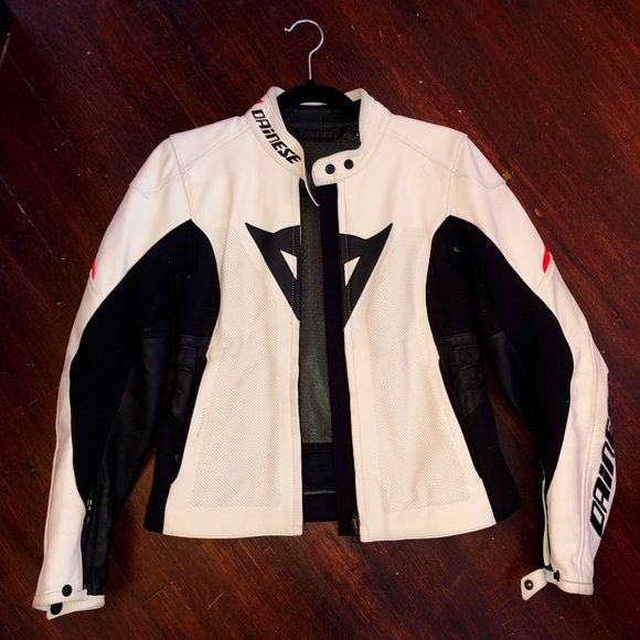 DAINESE women’s motorcycle jacket - Picture 2 of 3